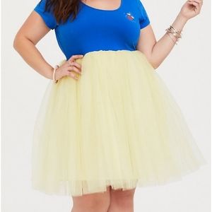 Torrid Snow White skater dress size 6